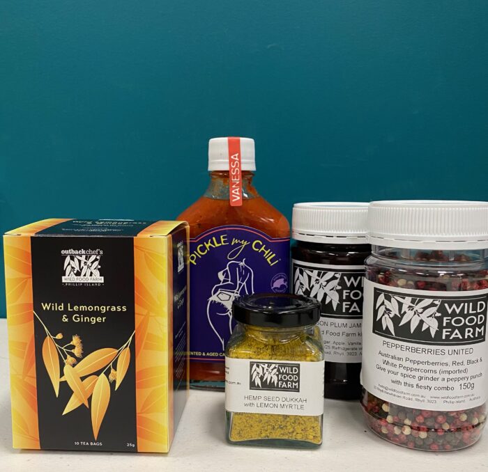 Bush BBQ's Savoury Sensation Gift hamper is a quality artesan gift hamper from the BushBBQ range of products featuring growers, wild harvesters and artesan producers